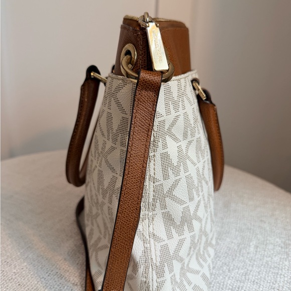 Michael Kors Signature PVC Leather Satchel Bag Brown MK Logo Shoulder Crossbody - Picture 2 of 11